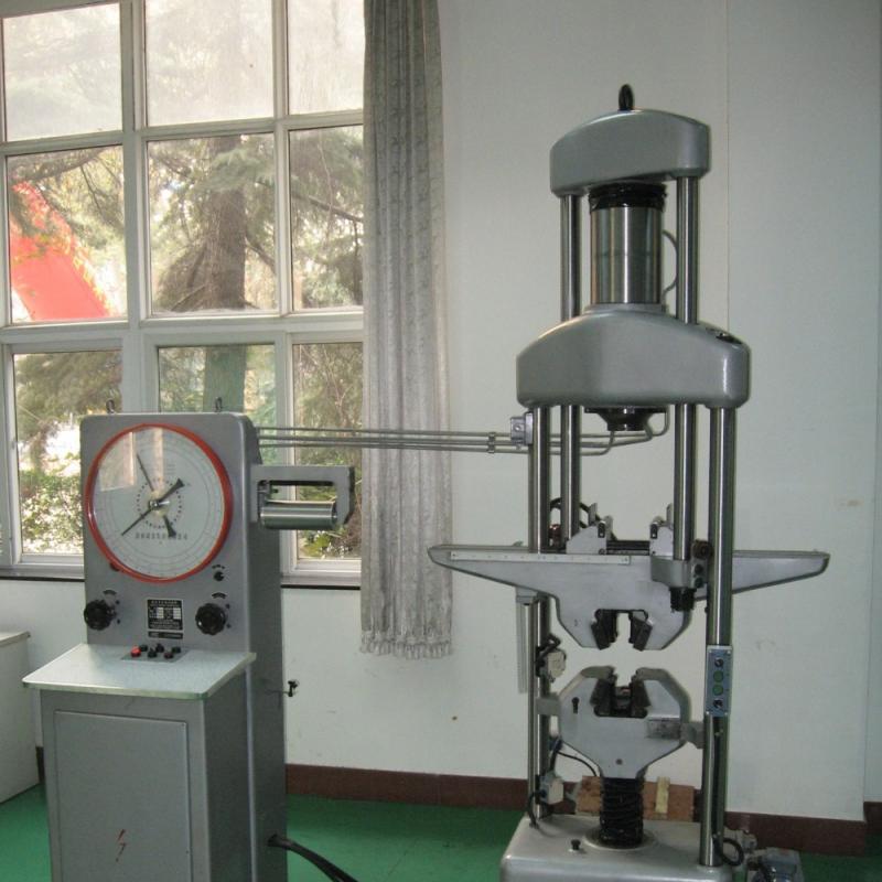 老款液壓萬能試驗(yàn)機(jī)